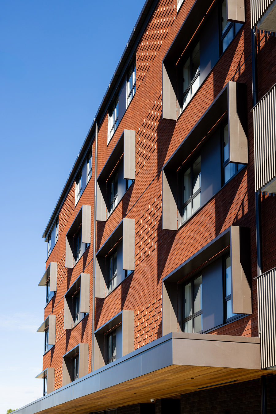 STRÖHER TRADITIONAL BRICK SLIPS FACADE SYSTEM