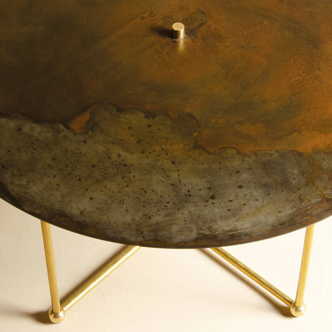 RENZO SERAFINI | QUATTRO QUARTI ROUND BROWN STEEL COFFEE TABLE WITH LED LIGHT