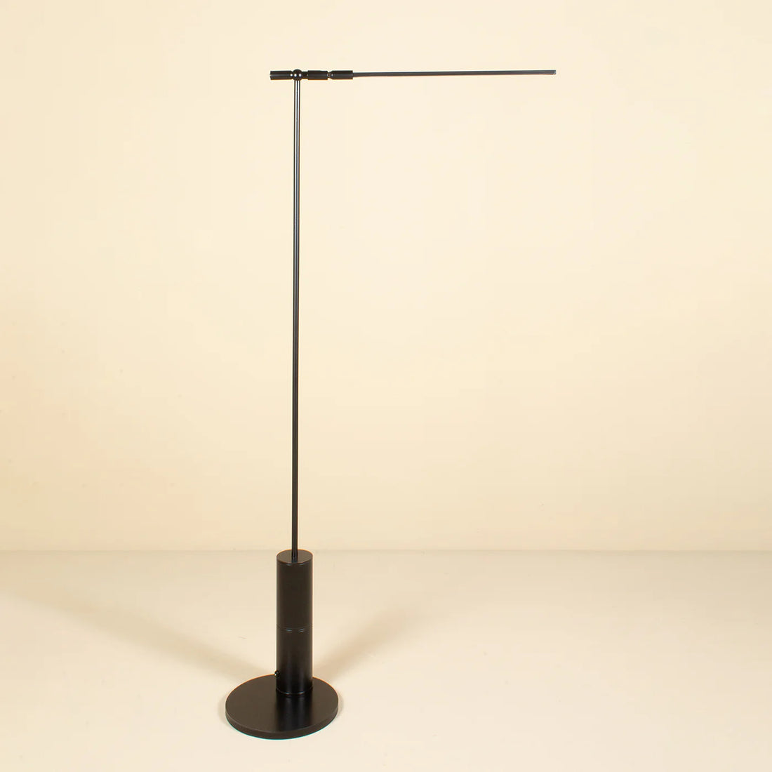 RENZO SERAFINI | LINEA RECHARGEABLE BLACK STEEL FLOOR LAMP