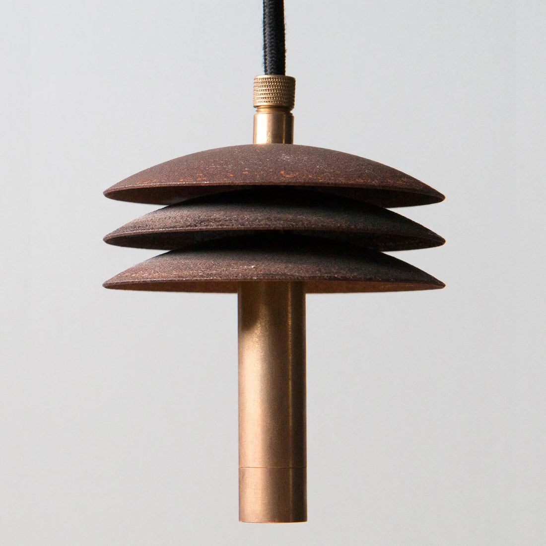RENZO SERAFINI | ISOLATORE 100 BROWN IRON & BRASS PENDANT LAMP