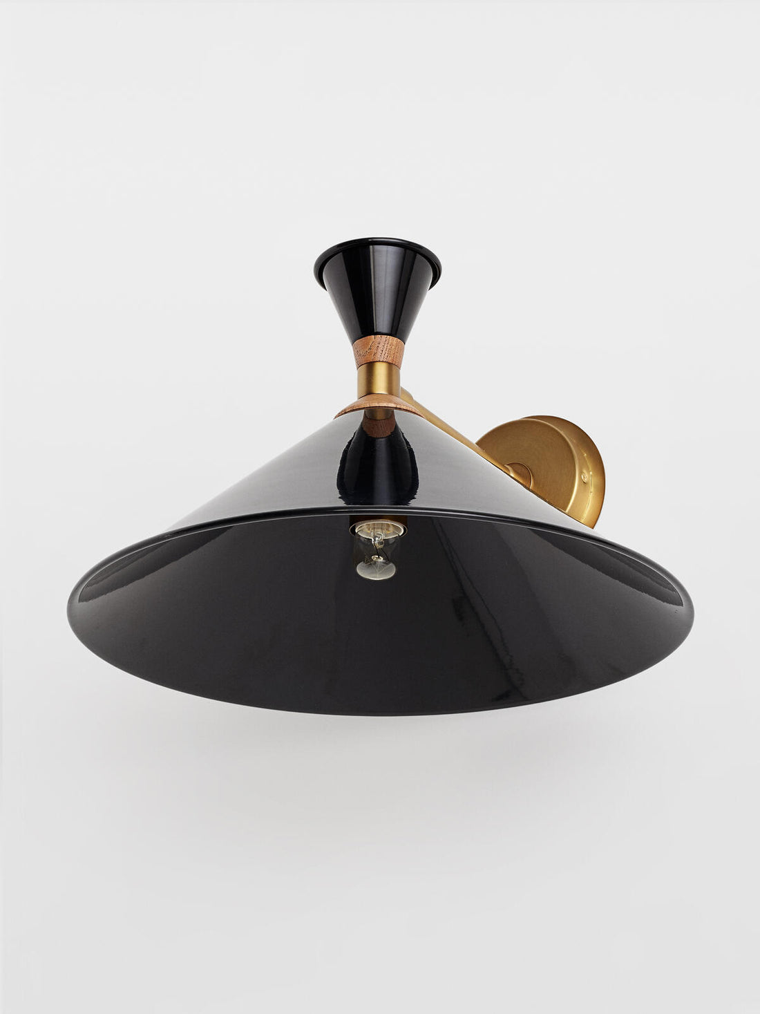 HERA WALL LIGHT