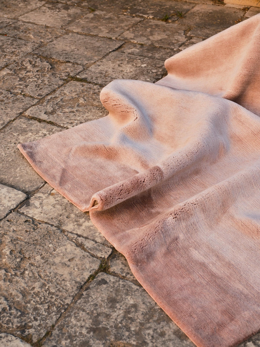 COLOUR IN RESIDENCE | SHEARED MOHAIR ORCHID
