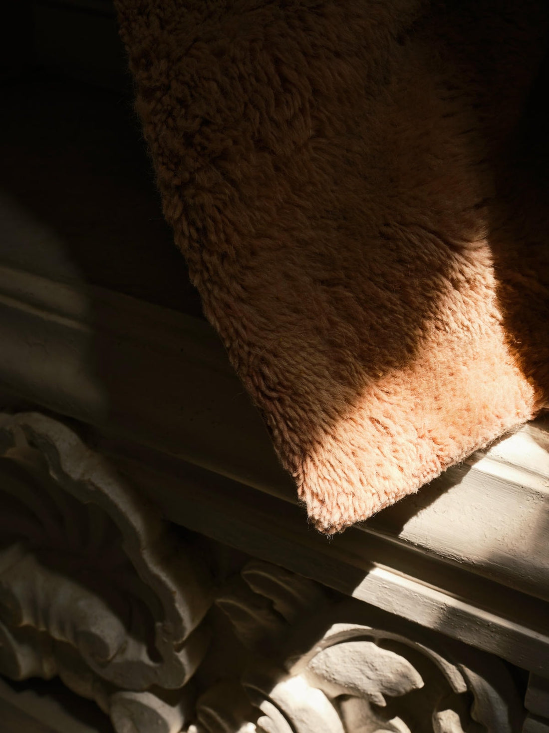 COLOUR IN RESIDENCE | SHAG MOHAIR PEONY