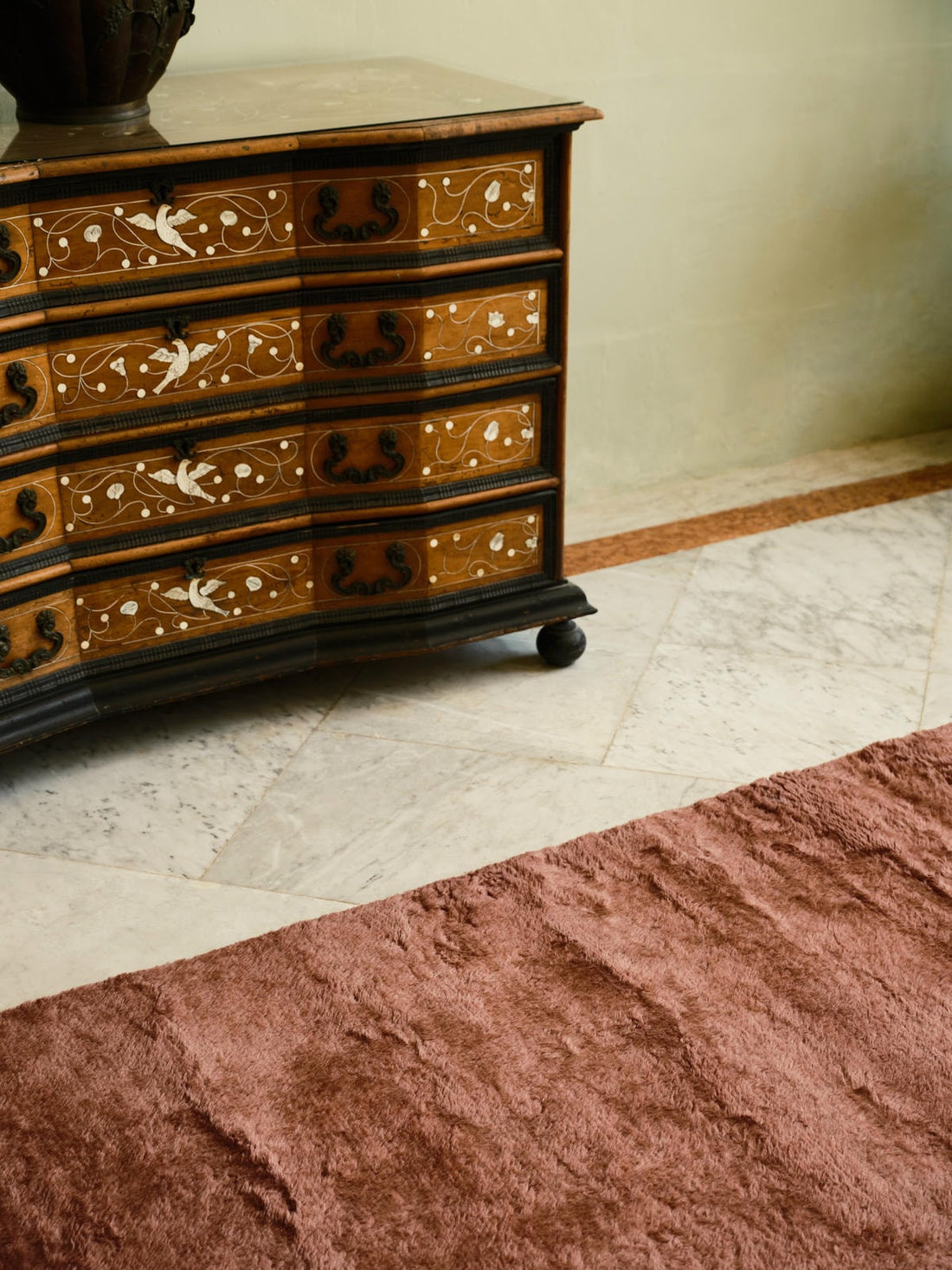 COLOUR IN RESIDENCE | SHAG MOHAIR PEONY
