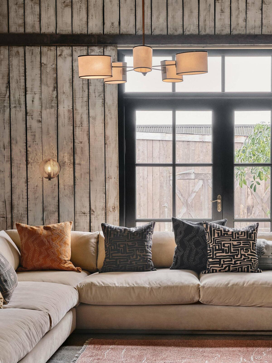 DAWBARN CHANDELIER
