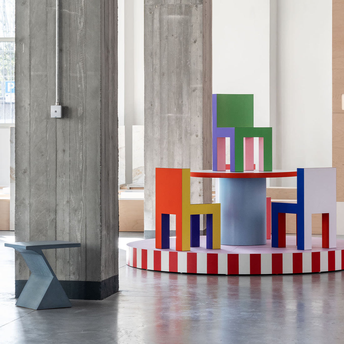 FORMA & CEMENTO | ABECEDARIO SIDE TABLE L