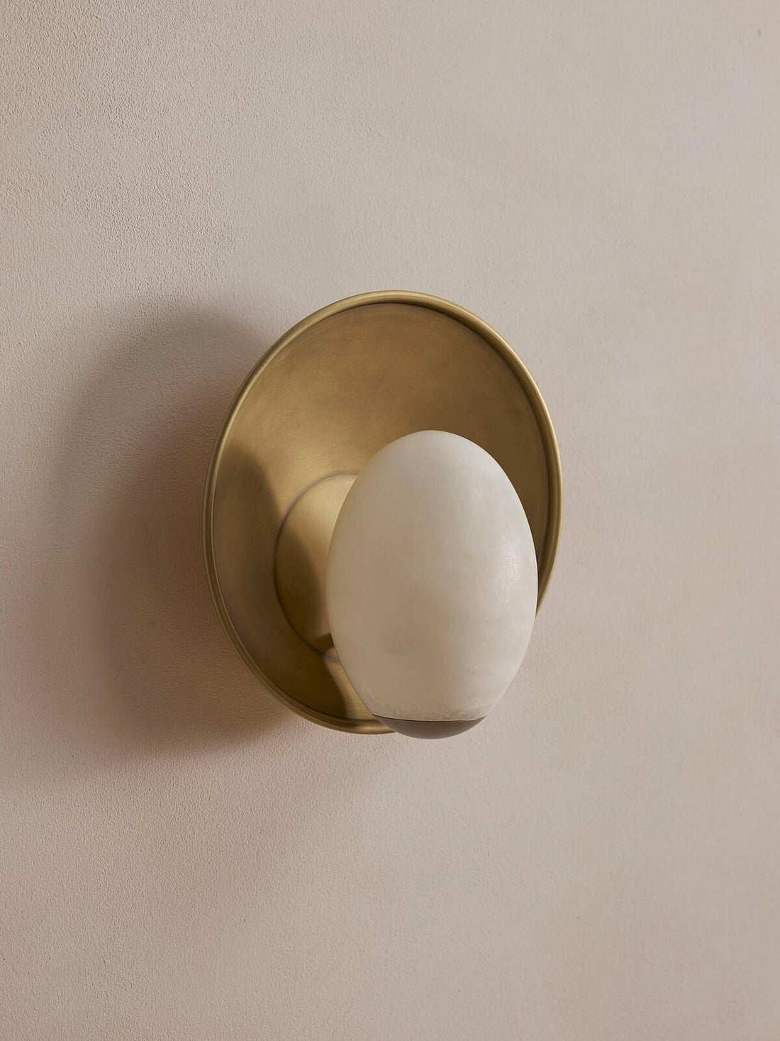 AVENA WALL LIGHT