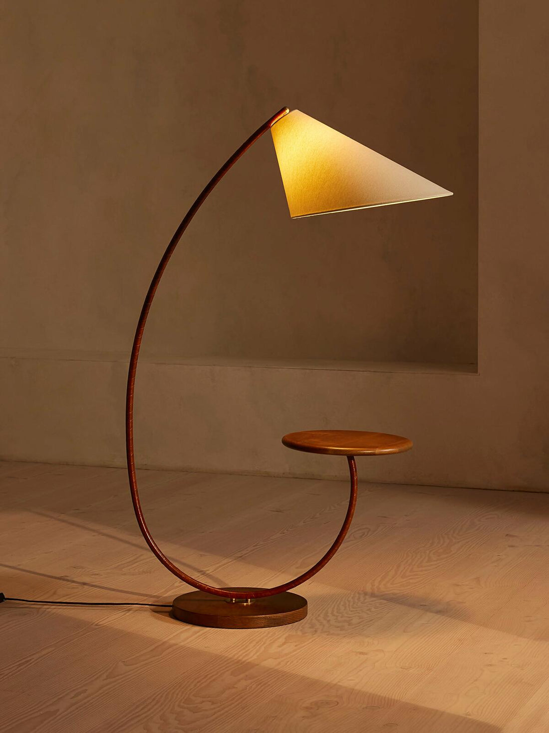WINONA FLOOR LAMP