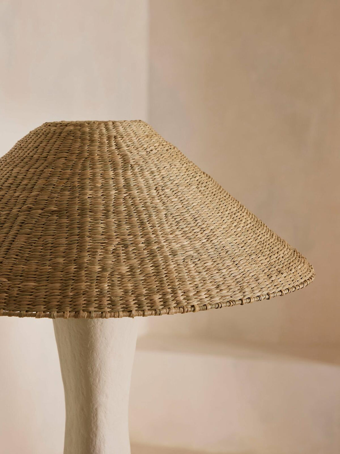 CASIUS FLOOR LAMP