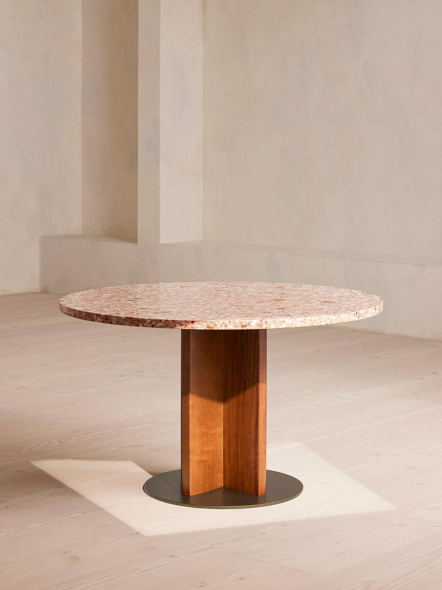 DALMATI OUTDOOR DINING TABLE | RED TERRAZZO
