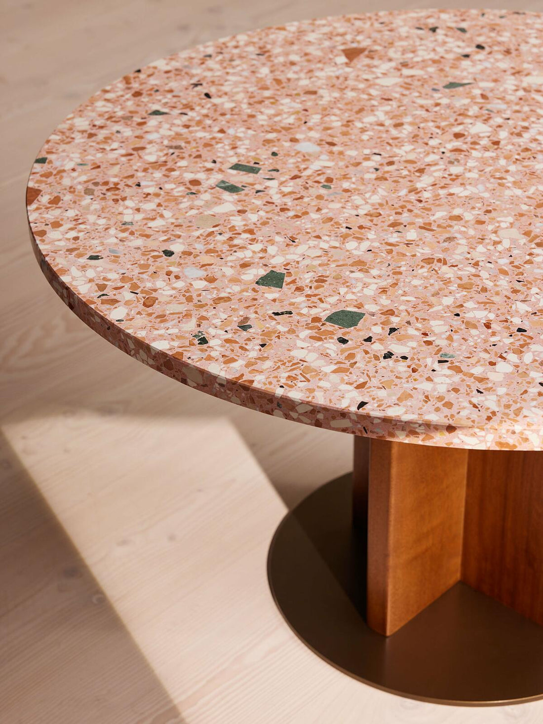DALMATI OUTDOOR DINING TABLE | RED TERRAZZO