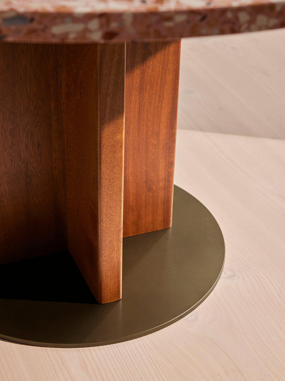 DALMATI OUTDOOR DINING TABLE | RED TERRAZZO