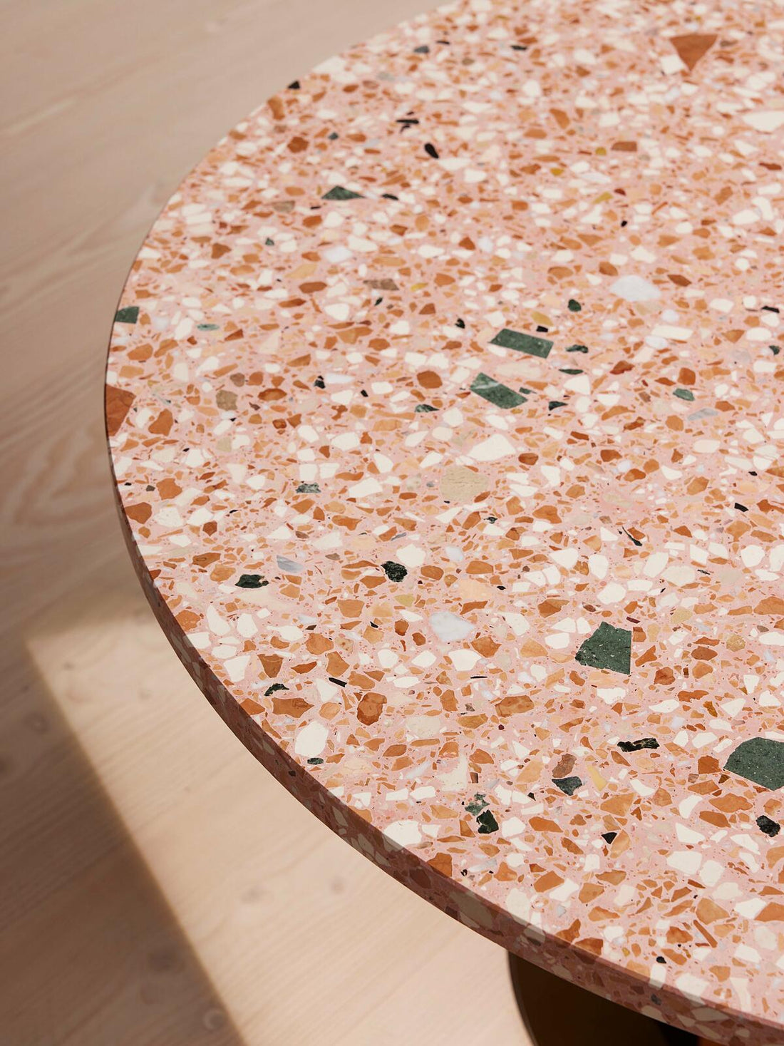 DALMATI OUTDOOR DINING TABLE | RED TERRAZZO