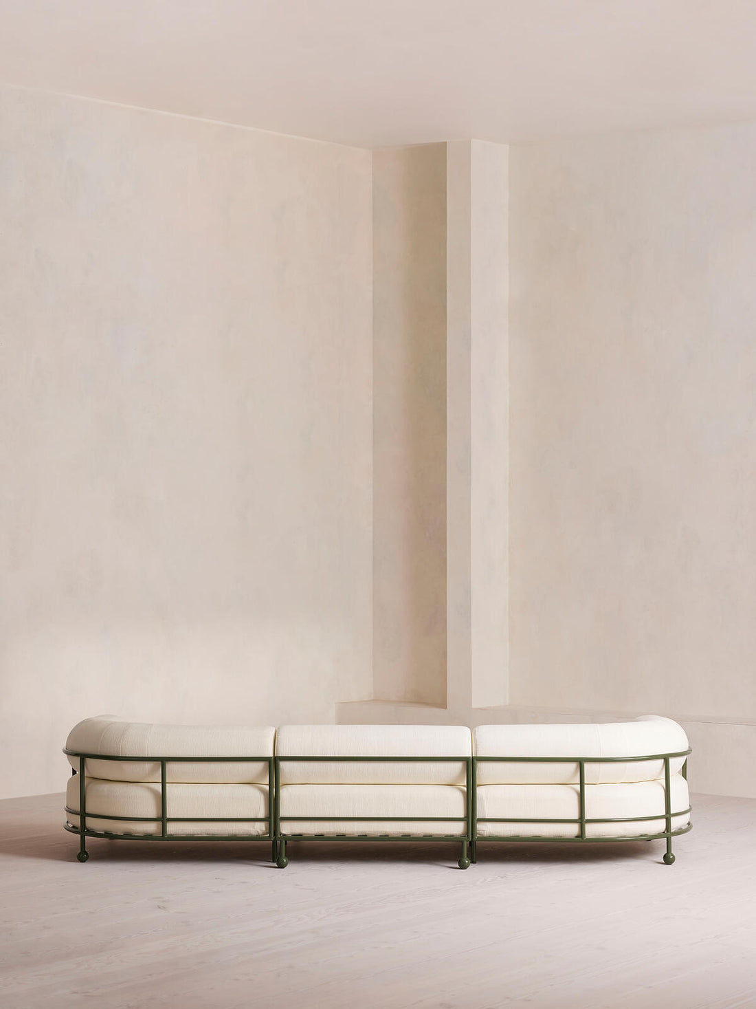 GASPARD OUTDOOR SOFA | FIVE SEATER
