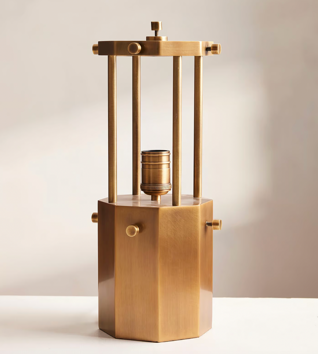 ELIAS TABLE LAMP