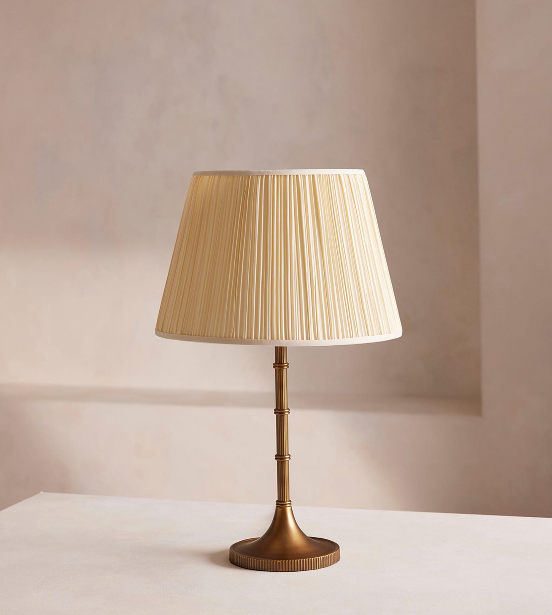 ALEXANDER TABLE LAMP