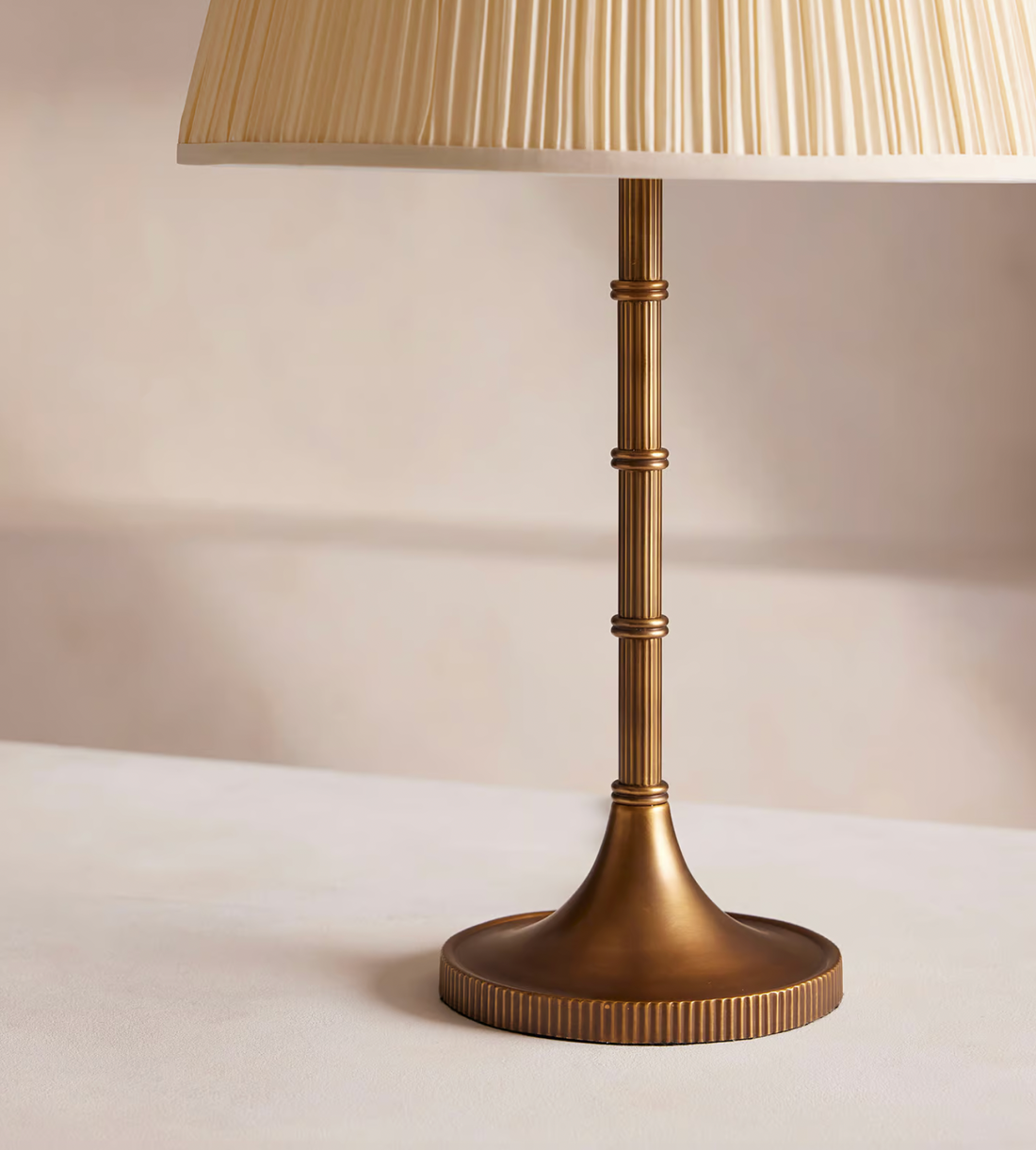 ALEXANDER TABLE LAMP