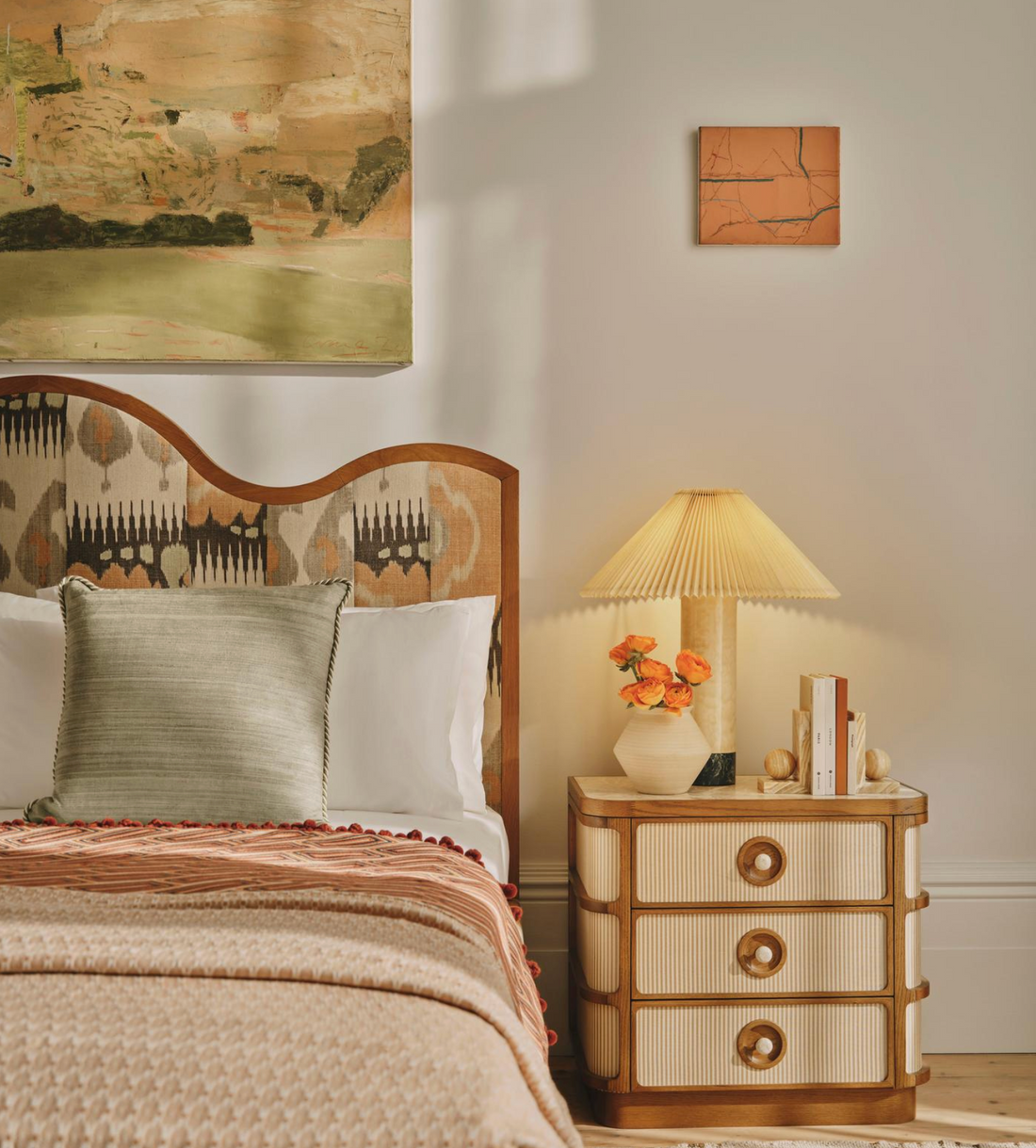 YAZARINE TABLE LAMP