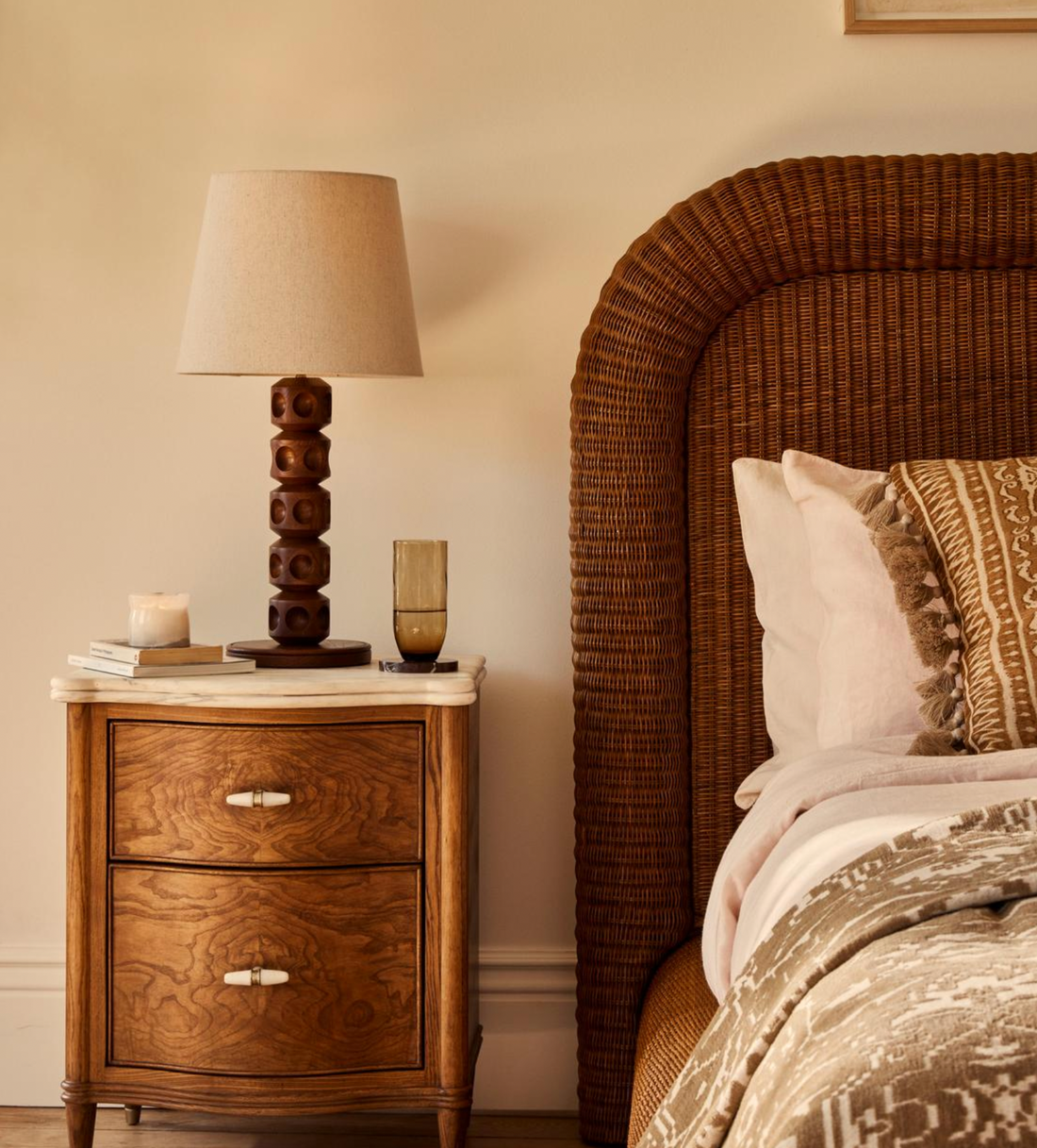 VALERIE BEDSIDE TABLE | ARABESCATO CORCHIA