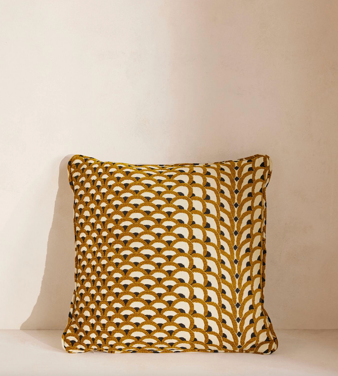 PIERRE FREY LES ECAILLES CUSHION