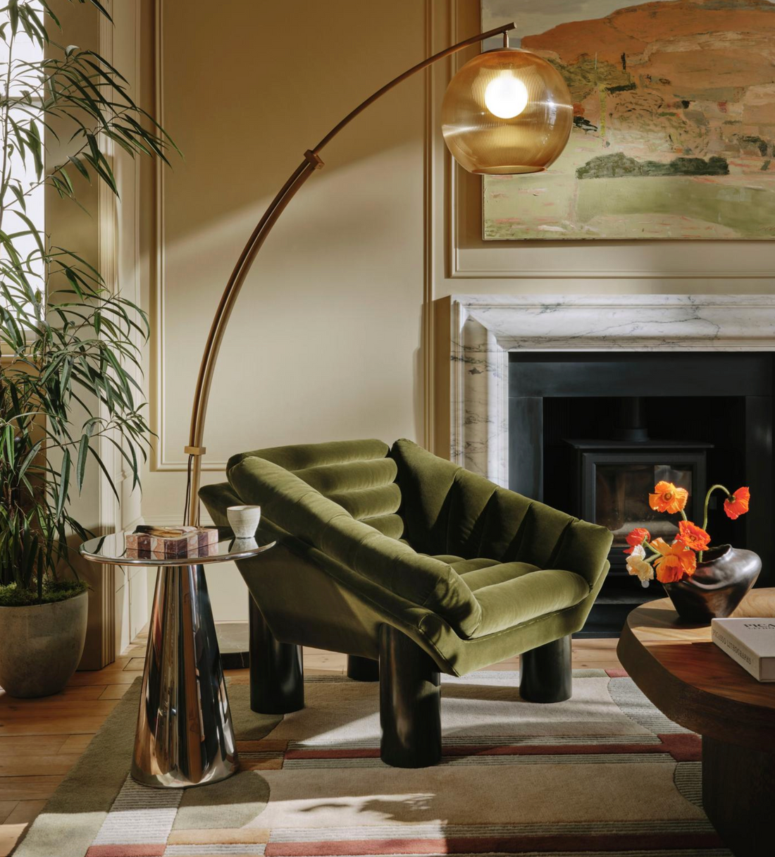 LUSTRO SIDE TABLE