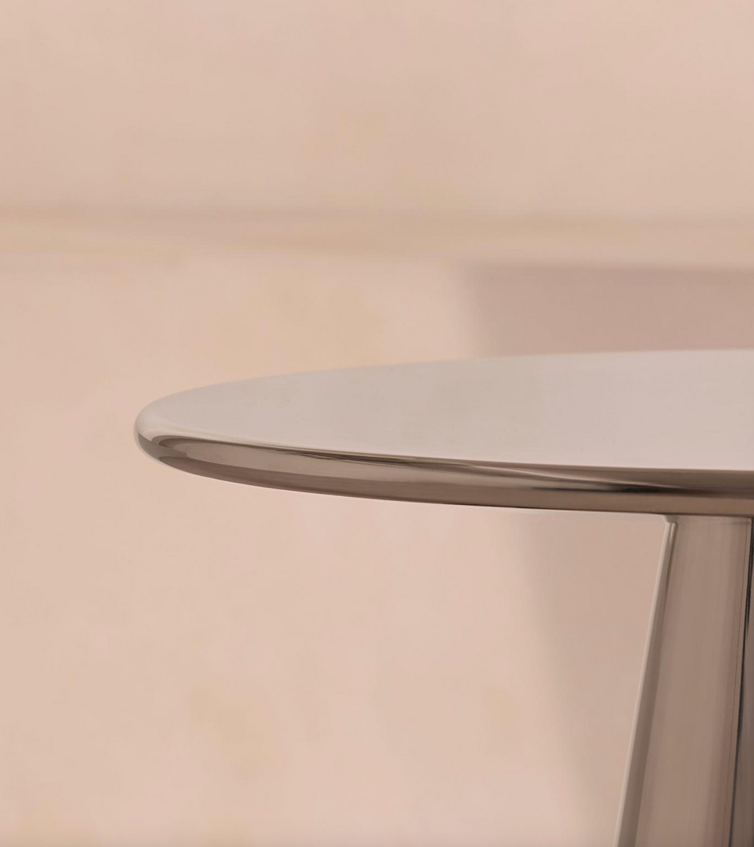 LUSTRO SIDE TABLE