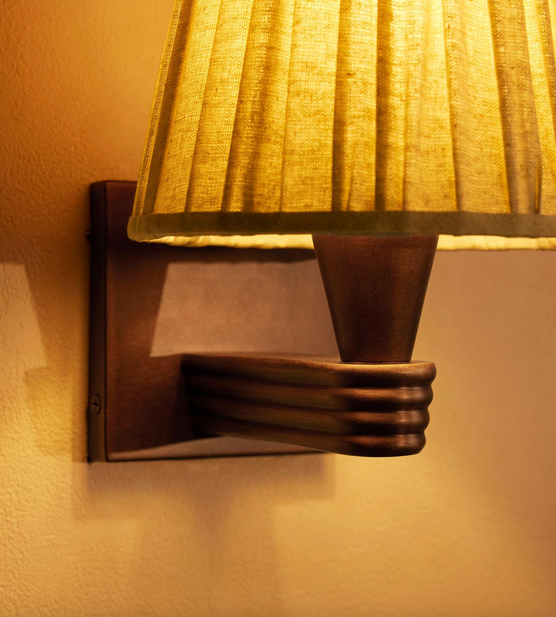 VIOLA WALL LIGHT, BRONZE