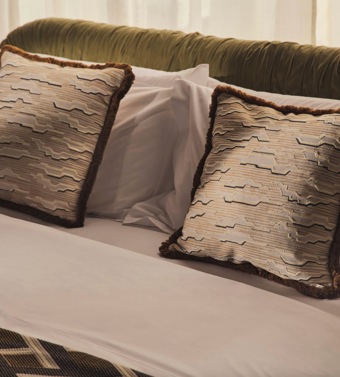 CLOUD SQUARE CUSHION