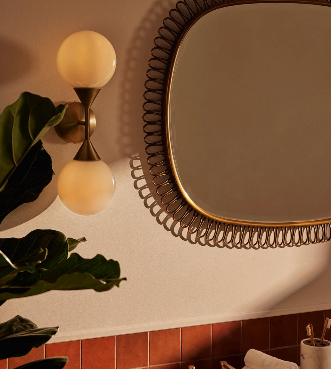 SPINDLE WALL LIGHT