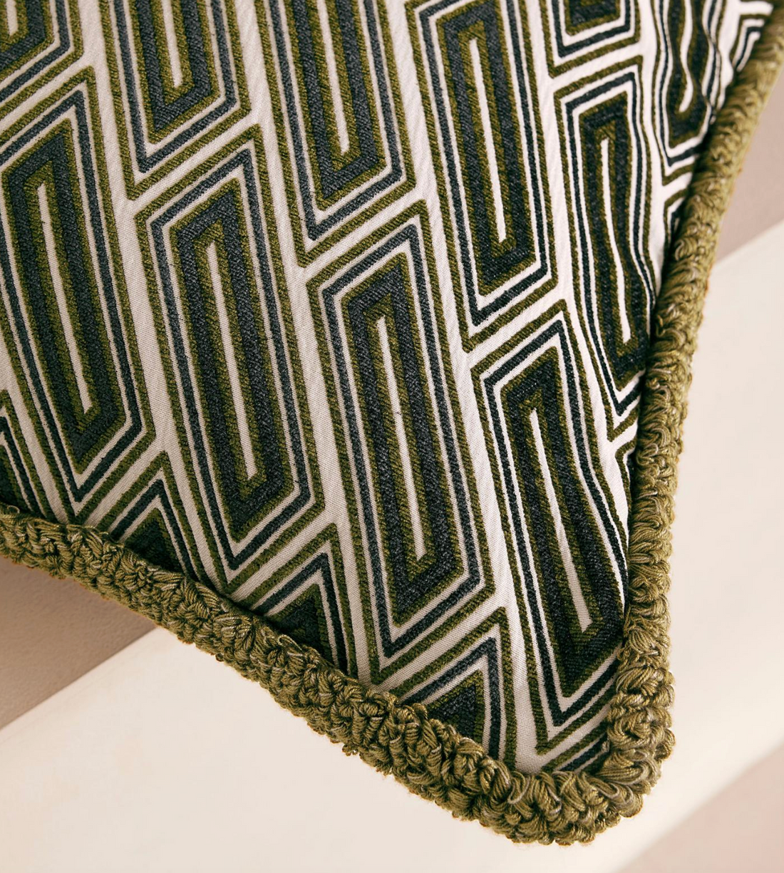 VENDE SQUARE CUSHION | OLIVE