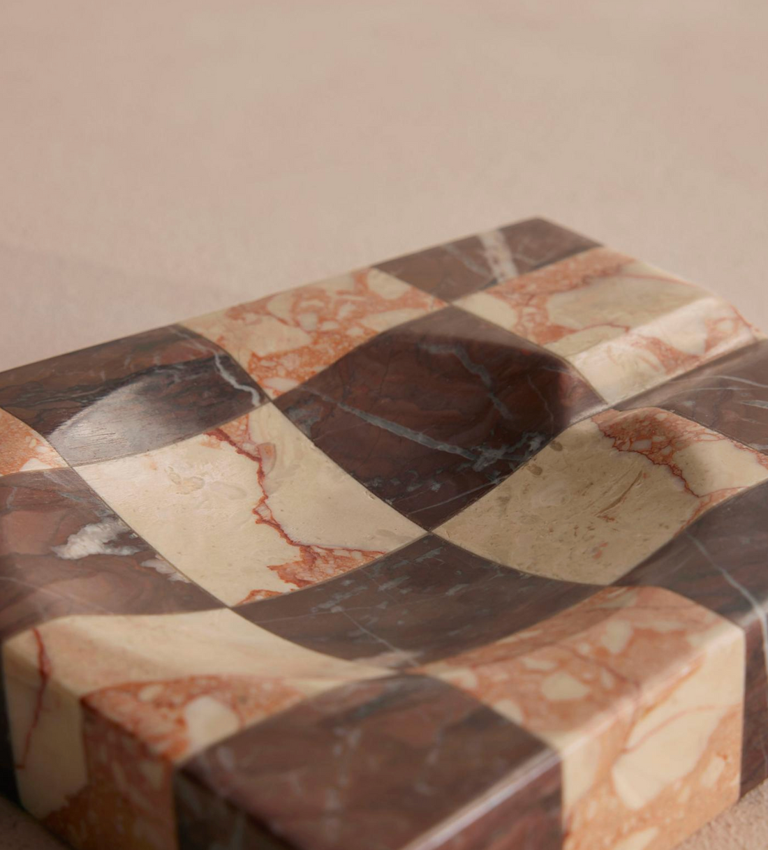 CALABRIA CHECK MARBLE ASHTRAY | PINK & RED
