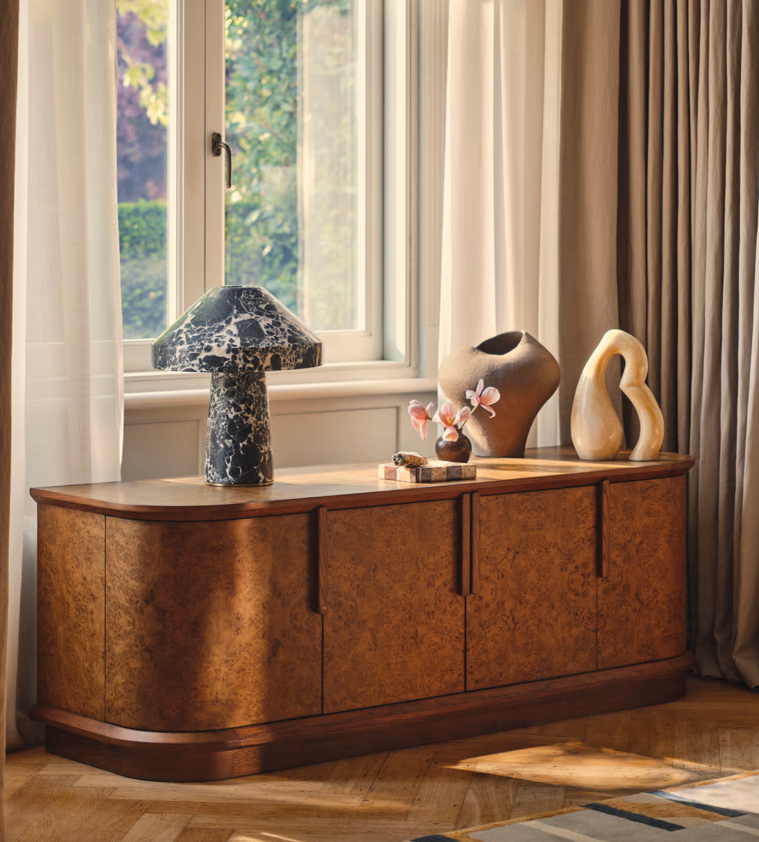 JAYA TABLE LAMP