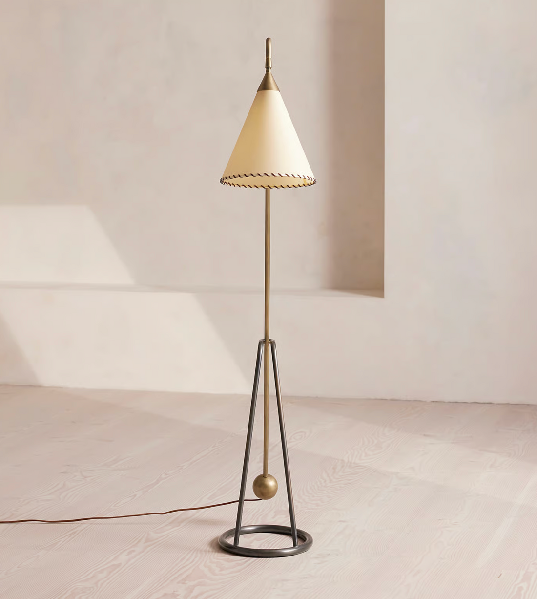 BEATRICE FLOOR LAMP