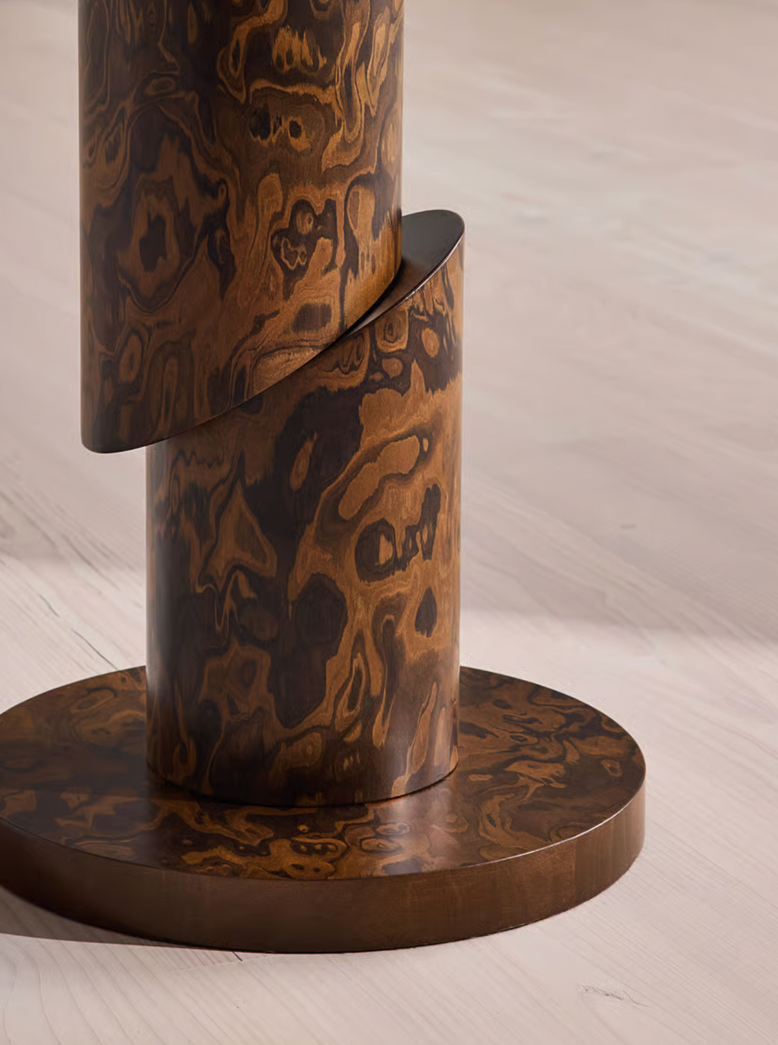 FRANCO FLOOR LAMP | ABSTRACT BURL