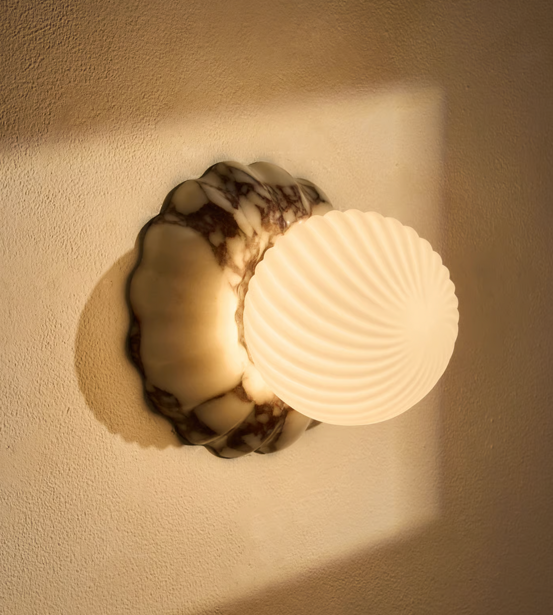 FLORIA WALL LIGHT | CALACATTA  VIOLA MARBLE
