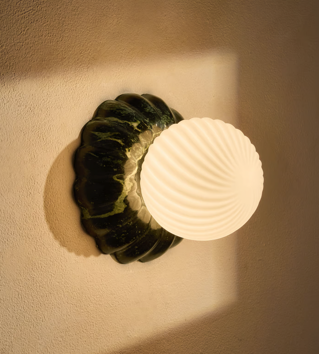 FLORIA WALL LIGHT | GUATEMALA MARBLE