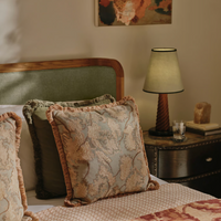 GARNETT TABLE LAMP