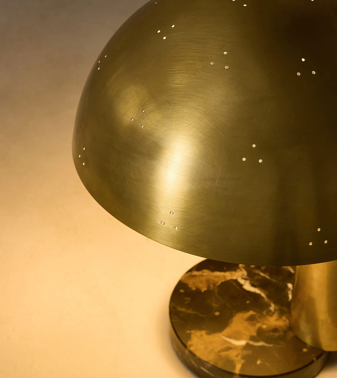 LIEPA TABLE LAMP