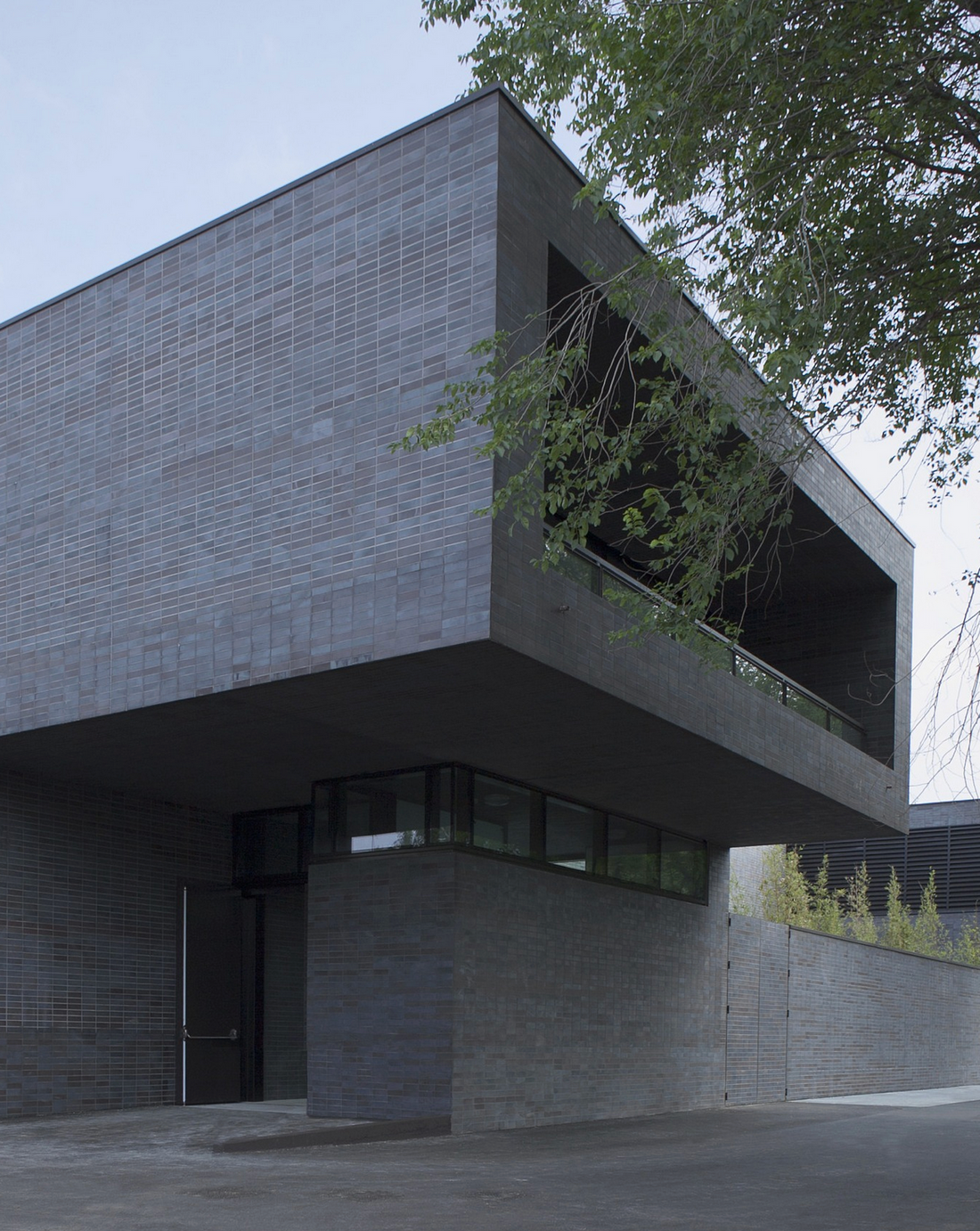 STRÖHER TRADITIONAL BRICK SLIPS FACADE SYSTEM